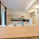 Moderna Stanza 2 Con Terrazza Vicino Stazione Konukevi *