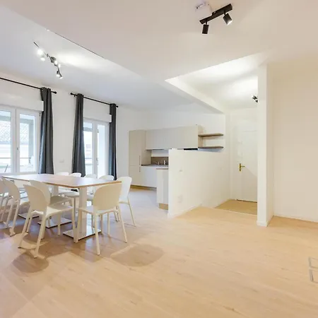 Moderna Stanza 2 Con Terrazza Vicino Stazione Guest house *
