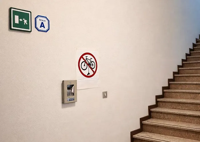 Moderna Stanza 2 Con Terrazza Vicino Stazione 게스트하우스