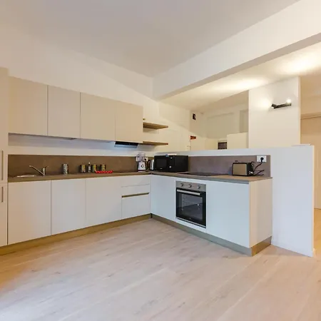 بيت ضيافة Moderna Stanza 2 Con Terrazza Vicino Stazione
