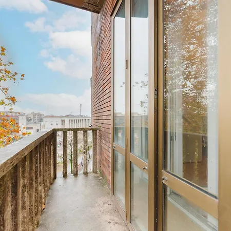 Moderna Stanza 2 Con Terrazza Vicino Stazione بيت ضيافة