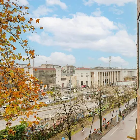 Moderna Stanza 2 Con Terrazza Vicino Stazione بيت ضيافة *